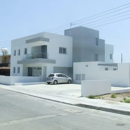 Tico Court Periwolia