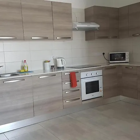 Tico Court Apartament Periwolia